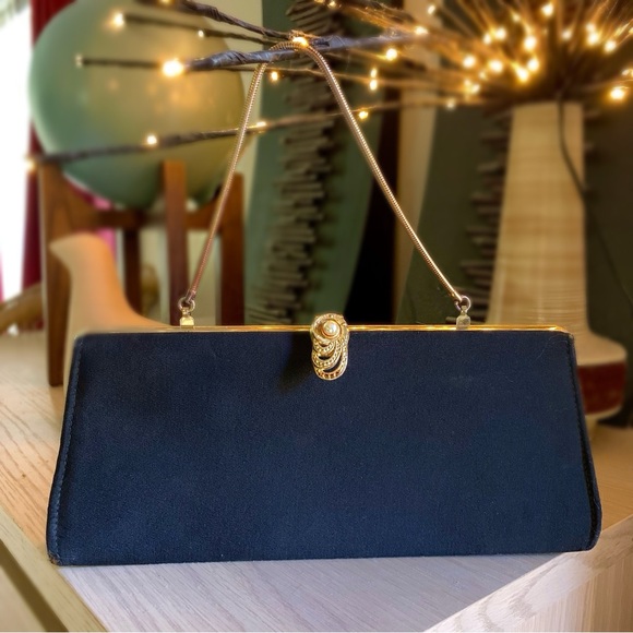 v i n t a g e :: Elegant Pearl Evening Metal Framed Purse Clutch - Picture 4 of 14